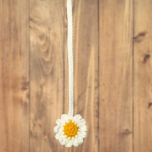 Crochet Daisy Flower Bookmark – Handmade Elegance for Readers (Pack of 1)